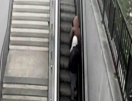 Başakşehir’de hamile kadını metro çıkışı metrelerce takip eden erkek yürüyen merdivenlerde cinsel saldırıda bulundu