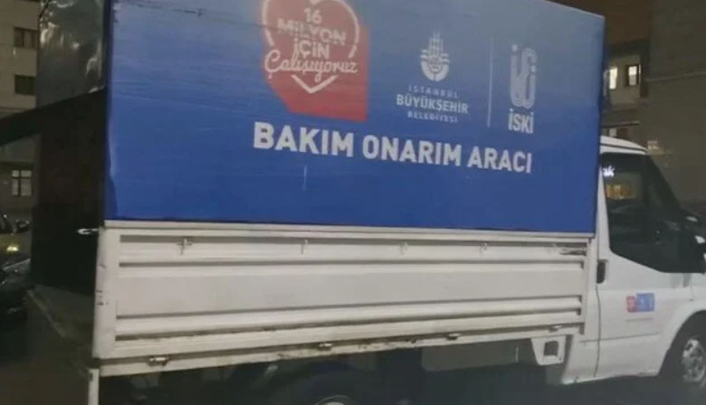 Başakşehir'de üzerinde İSKİ ve İBB logosu bulunan araçta 112 kilo uyuşturucu madde ele geçirildi