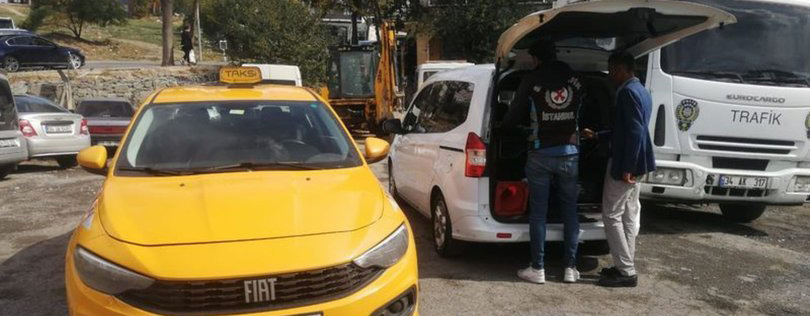 Başakşehir'de tartıştığı yolcuları taksiden indiren şoföre 2 bin 215 lira ceza