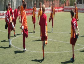 Bahçeşehir ;de  Yeni Futbol Okulu!...