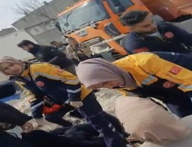 Başakşehir'de feci kaza: Tuz dolan otomobilde can pazarı