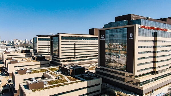 Başakşehir Çam ve Sakura Şehir hastanesi 1,5 yılda 3 milyondan fazla kişiye hizmet verdi