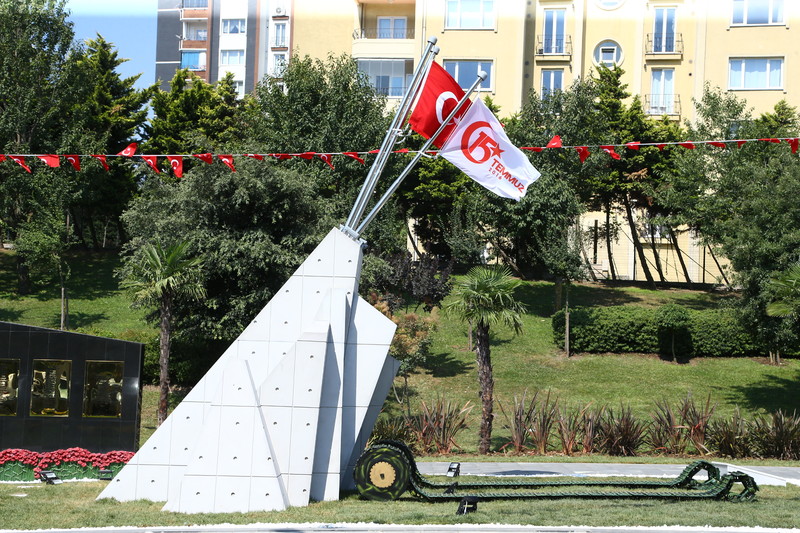 Başakşehir 15 Temmuz Şehitler Anıtı açıldı