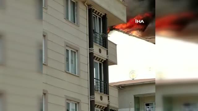  Başakşehir'de bir binanın çatı katında korkutan yangın