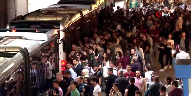 İstanbul’da metrobüs sıkıntısı gittikçe büyüyor