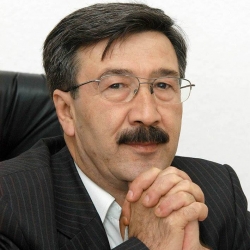 MARİA ELİF  On sekiz yaşında bir kız, Belçika'da yaşıyor.