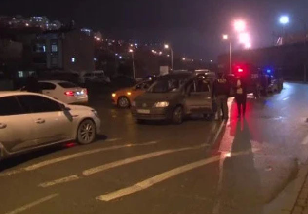 Başakşehir'de polis ekibine ateş açıldı: 1 polis yaralı