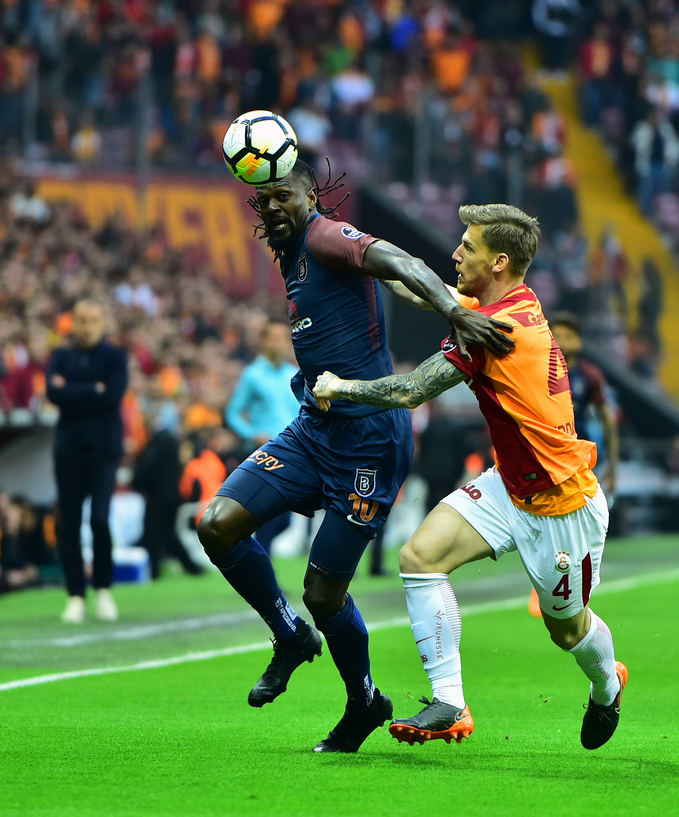 Galatasaray Futbol Oynatmamak İçin Sahaya Çıkmıştı