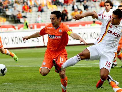  İstanbul Büyükşehir Belediyespor Kendi evinde üzüldü