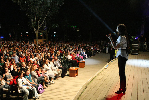 Başakşehir ;liler Öykü ve Berk Gürman Kardeşler İle Coştu.