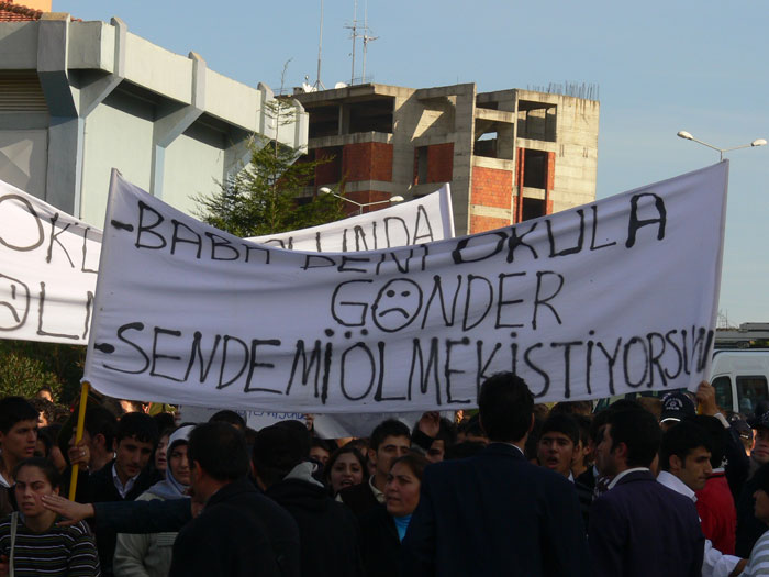 Başakşehir?de Eğitim?in Lastiği Patladı