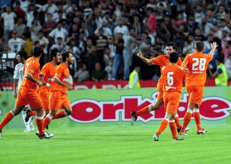 Kara Kartal Başakşehir?de İBB?ye boğun eğdi