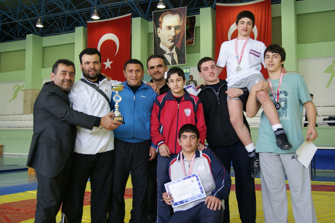 Başakşehir Güreşte Marka Olaya Devam Ediyor 